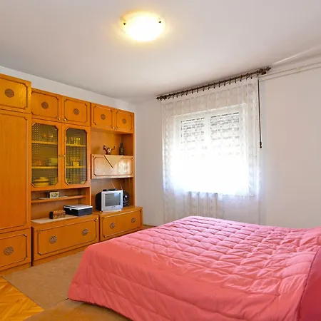 & Milka 1633 Pensionat Pula