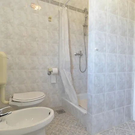 & Milka 1633 Affittacamere 3*