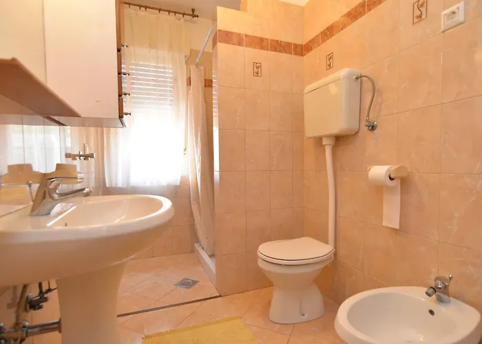 Guest house & Milka 1633