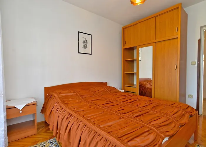 & Milka 1633 Guest house Pula