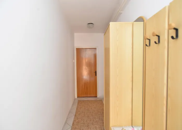 & Milka 1633 Guest house 3*