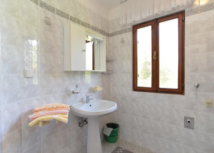 Guest house & Milka 1633 Pula